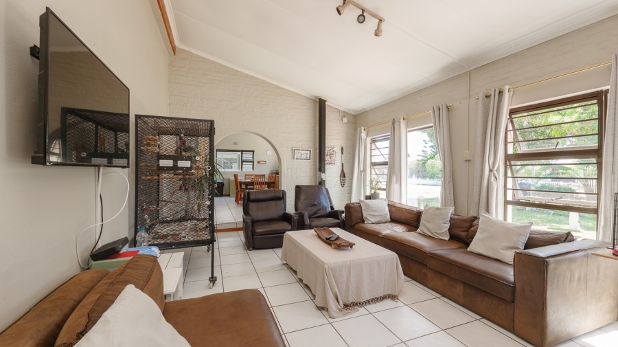 5 Bedroom Property for Sale in Struisbaai Western Cape